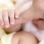 Alteração nas unhas pode ser sinal de câncer de pulmão; entenda