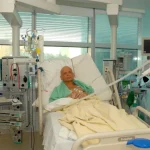 Ex-presidente José Sarney é internado com quadro de pneumonia