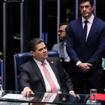 PREPARE-SE PARA DAR BOAS RISADAS:…