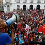 Eduardo Bolsonaro é incluído no banco nacional de mandados de prisão por ordem de Moraes