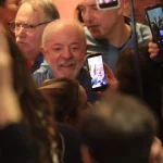 Lula lá pela quarta vez para governar um país pressionado