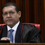 Brasileiro Gabriel Wickbold celebra 20 anos de arte com mostra na Suíça